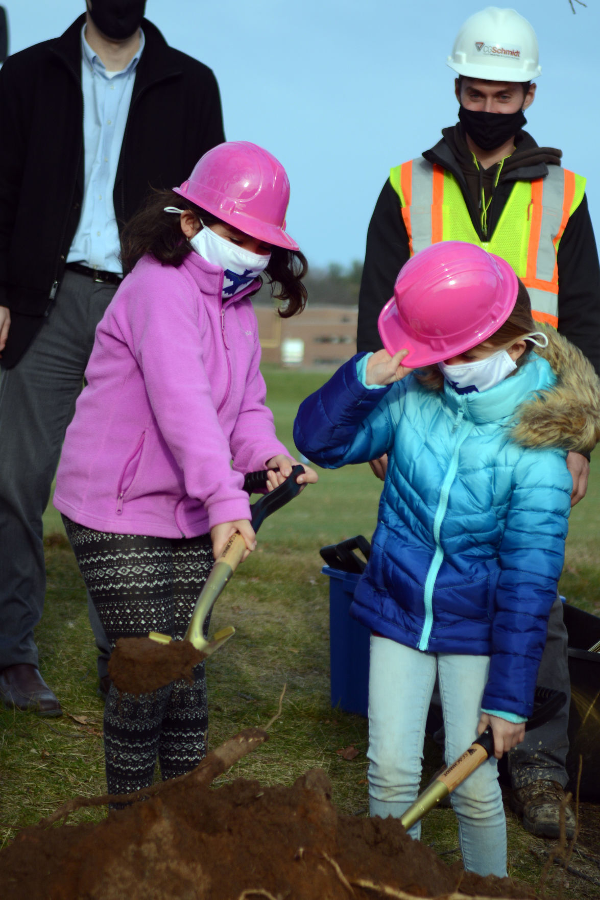 Baraboo school breaks ground on outdoor learning space